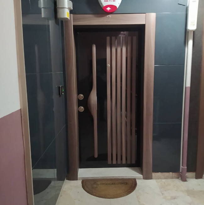 uygun fiyata çıkma çelik kapı